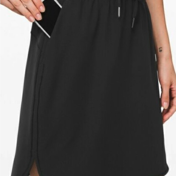 SOLD - Lululemon on the Fly Skirt - Picture 2 of 3